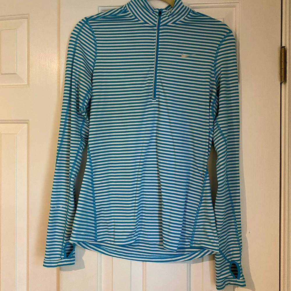 NIKE dri-fit quarter zip pullover